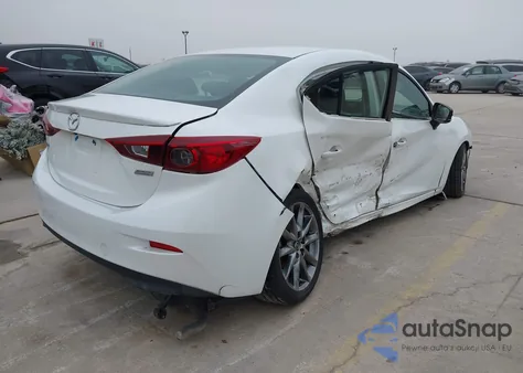 2018 Mazda Mazda3 Touring z USA, uszkodzony, nr VIN 3MZBN1V3XJM159669